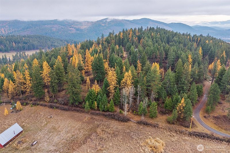3rd image of 700 L Dry Gulch Road