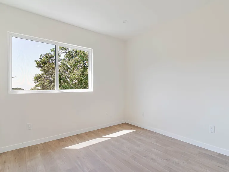 1961 Waltonia Dr #103 — Photo 12