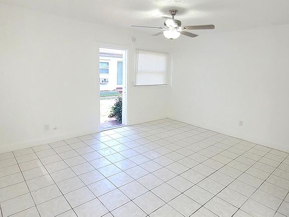 3rd image of 403 N 19th Ave Unit J