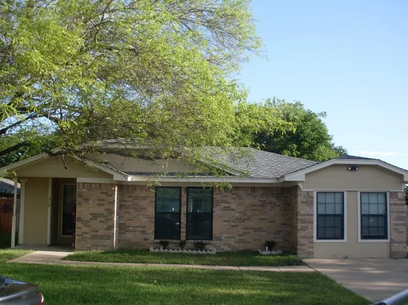 507 British Ct, Arlington, TX 76002