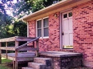 106 Cantrell Dr, Central, SC 29630