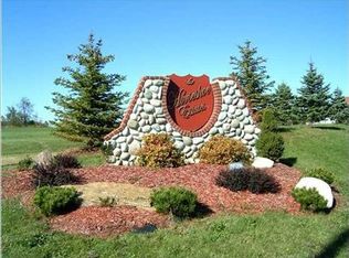 18 Horseshoe Ct, Caledonia, MI 49316