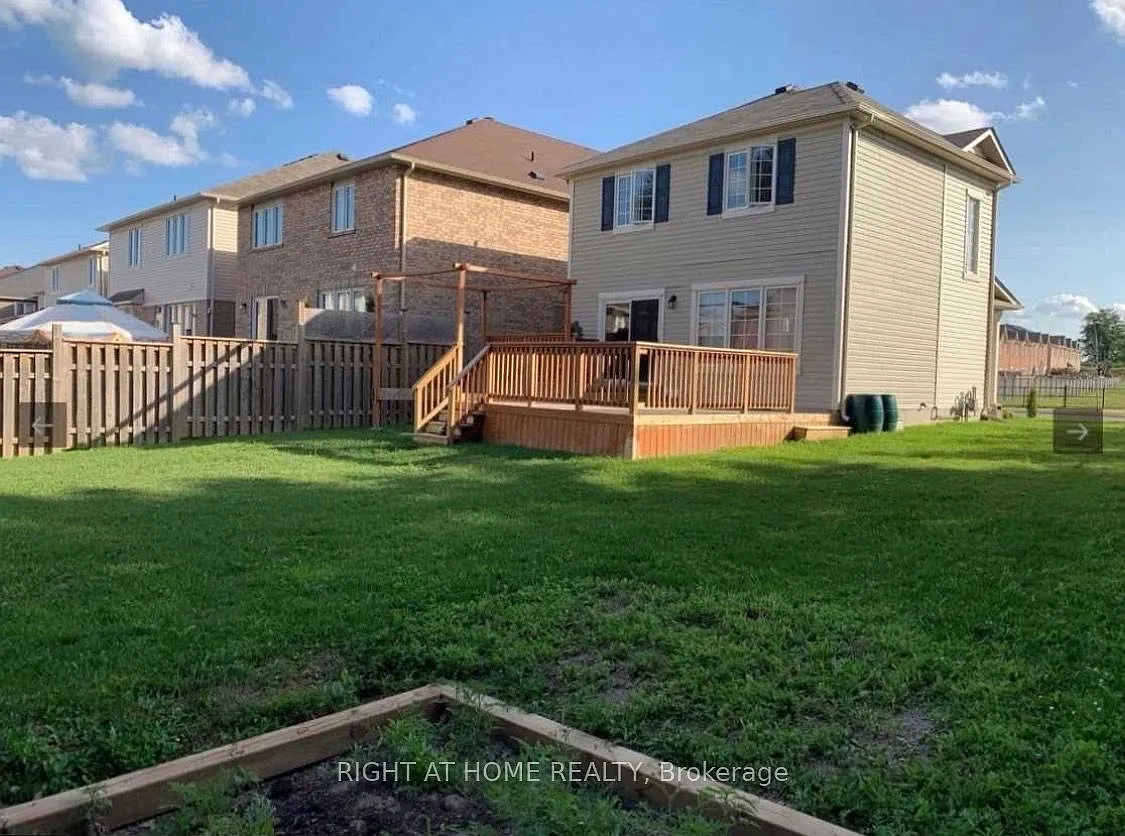 Building Photo - 829 Farmstead Dr