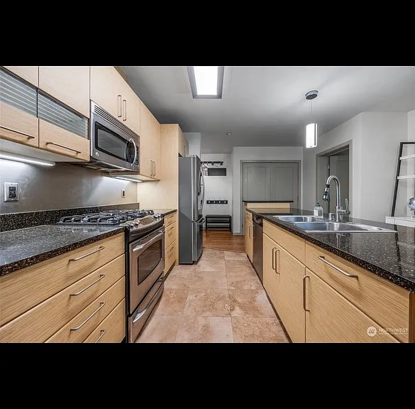 1530 NW Market St #405 — Photo 5