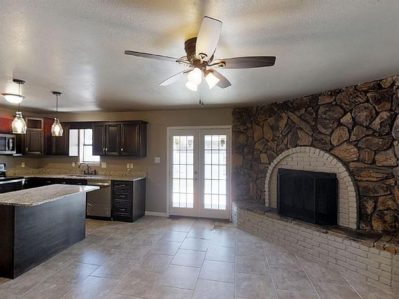 3rd image of 908 W Pueblo Ave