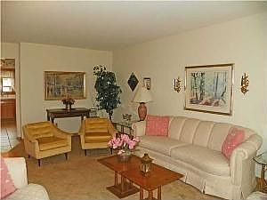4th image of 4806 Almont Dr