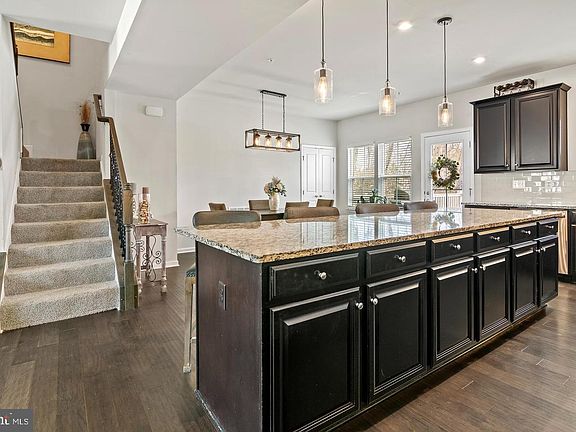 4th image of 8249 Hickory Hollow Dr