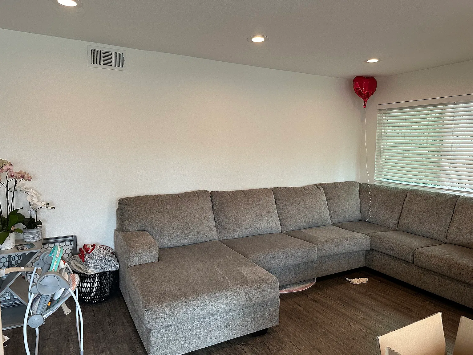 2 bed, 810 sqft, $2,750 — Photo 3