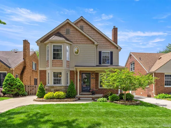 903 N Vernon St, Dearborn, MI 48128