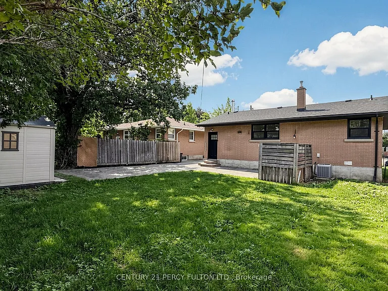 25 Kenwood Cres — Photo 50