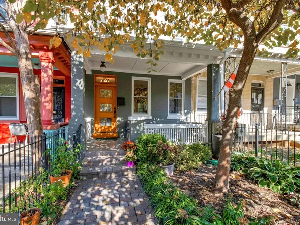 927 Shepherd St NW, Washington, DC 20011