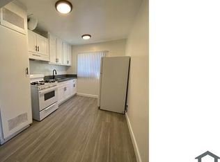 1138 E 20th St, Los Angeles, CA 90011
