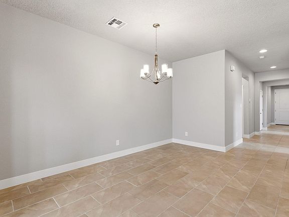 4th image of 6705 Sydney Dr NE