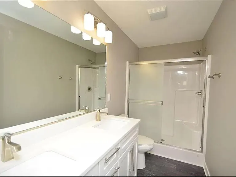 660 SE Greyson Ln — Photo 14