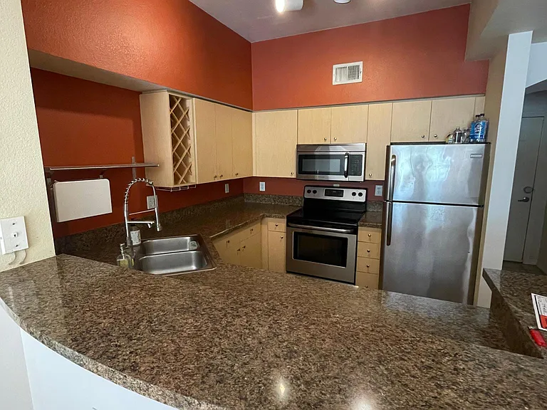 100 4th Ave S #229 — Photo 8