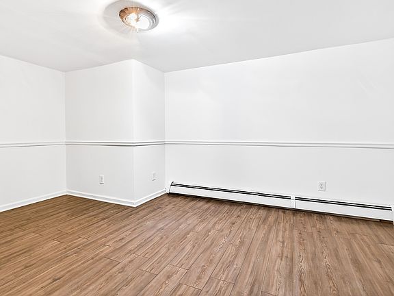 5th image of 135 Van Wagenen Ave APT G