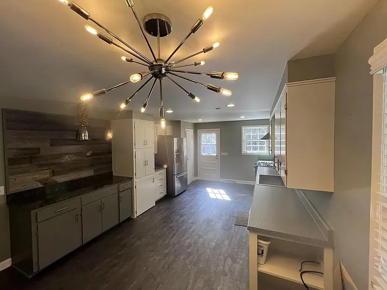 416 Summerlea Dr — Photo 3
