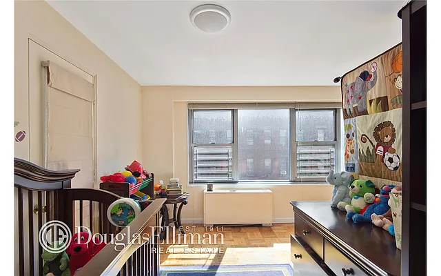 Sold by Douglas Elliman | media 32