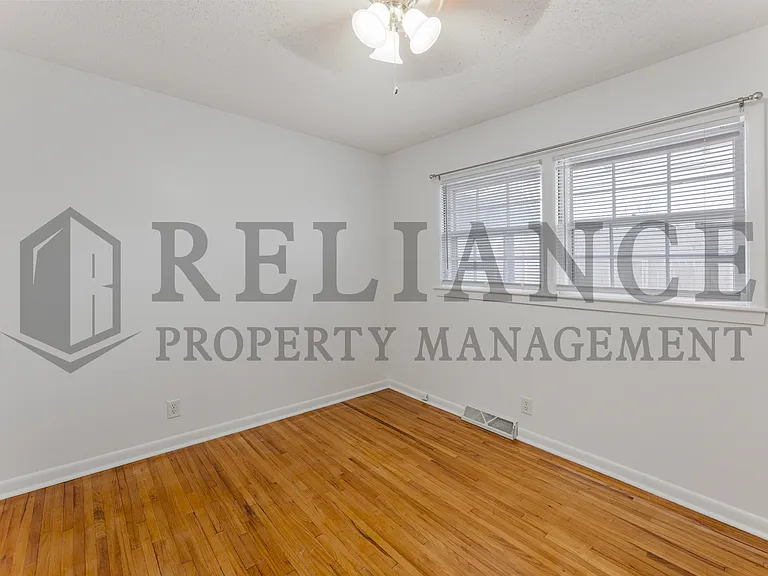 2210 W Columbine Ln — Photo 22