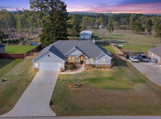 18341 Timber Oaks Dr, Lindale, TX 75771