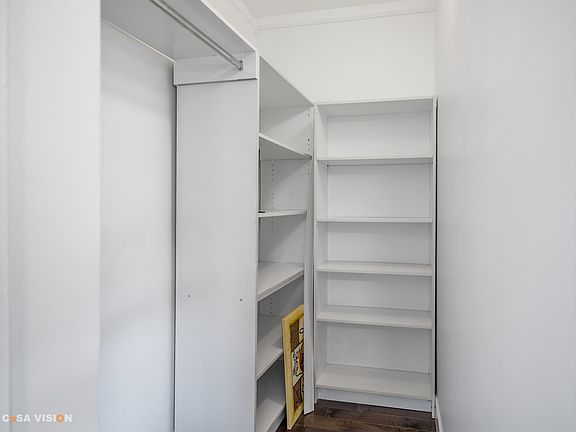 2nd image of 532 E 5th St