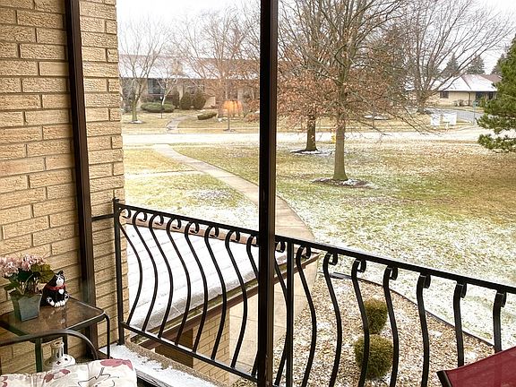 4th image of 15647 Garden View Ct APT 2A
