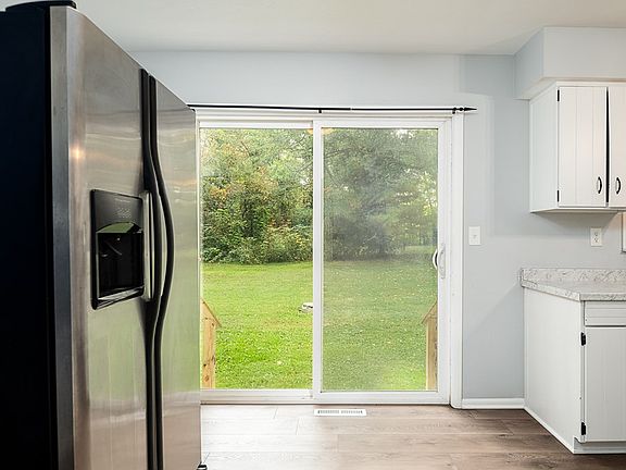 5th image of 1423 Resthaven Dr