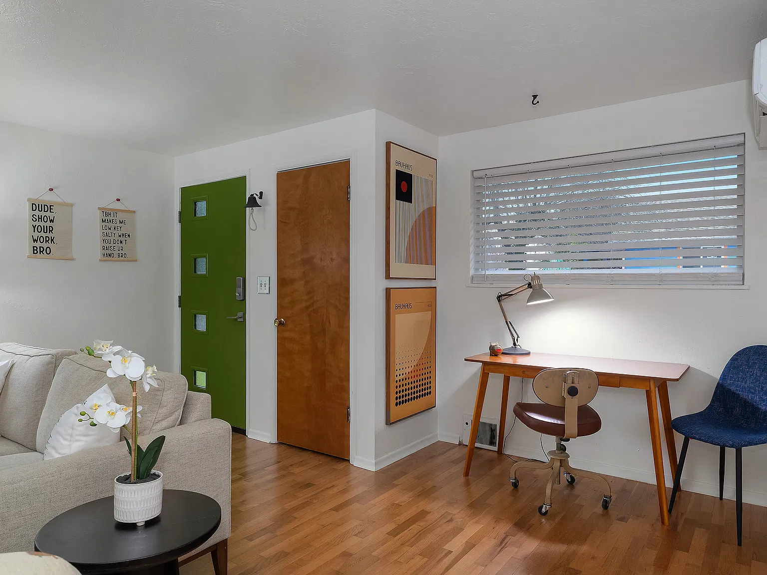2 bed, 850 sqft, $1,895 — Photo 3