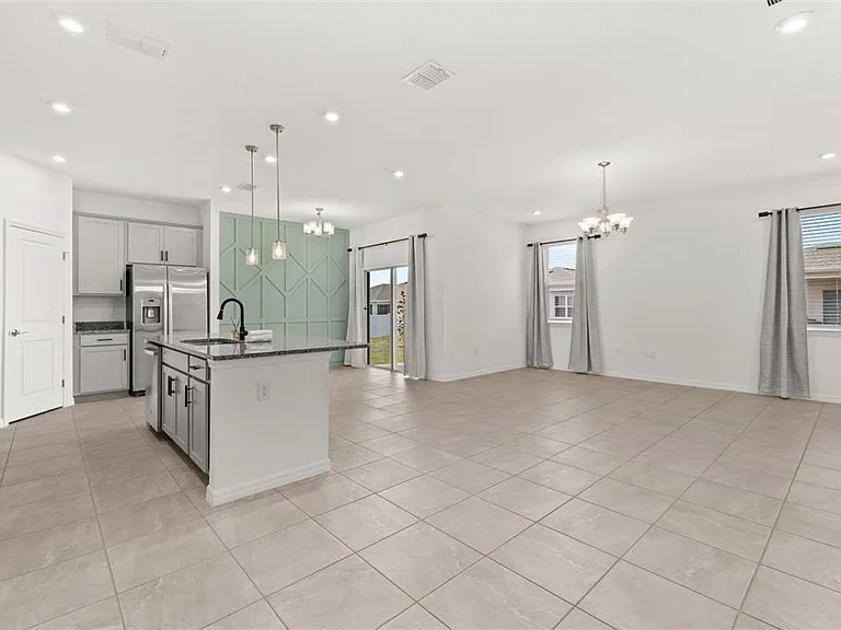1123 Patriot Loop — Photo 4