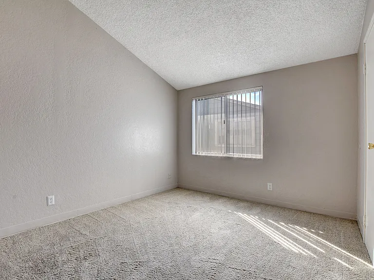 Green Tree Apartments — Photo 53