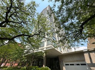 5757 N Sheridan Rd APT 18J, Chicago, IL 60660