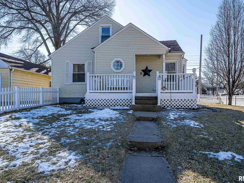 1st image of 702 25th Avenue Ct