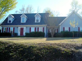 152 Chesterfield Rd, Bogart, GA 30622