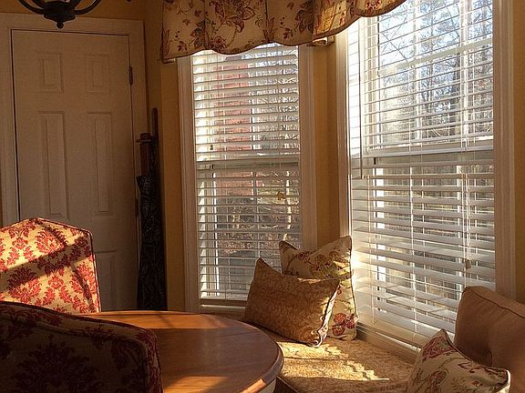 New window seat / storage