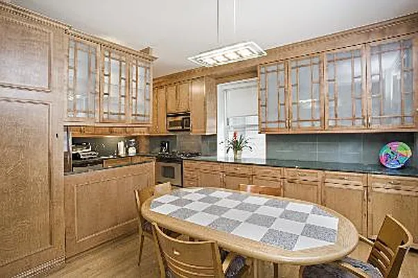 Sold by Corcoran | media 10