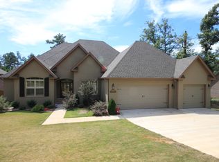 13817 Foxfield Ln, Little Rock, AR 72211