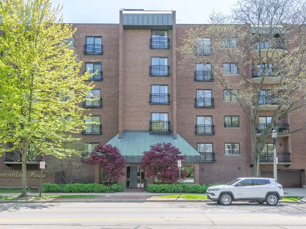 7575 Lake St APT 2D, River Forest, IL 60305