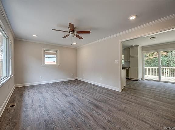 4th image of 311 Taylor Dr