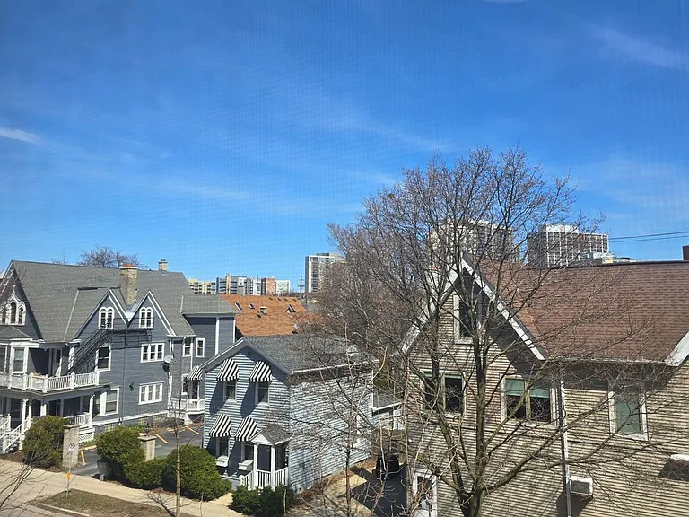 1521 N Franklin Pl — Photo 14