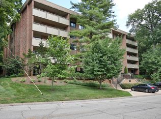1611 Spring Dr, Louisville, KY 40205