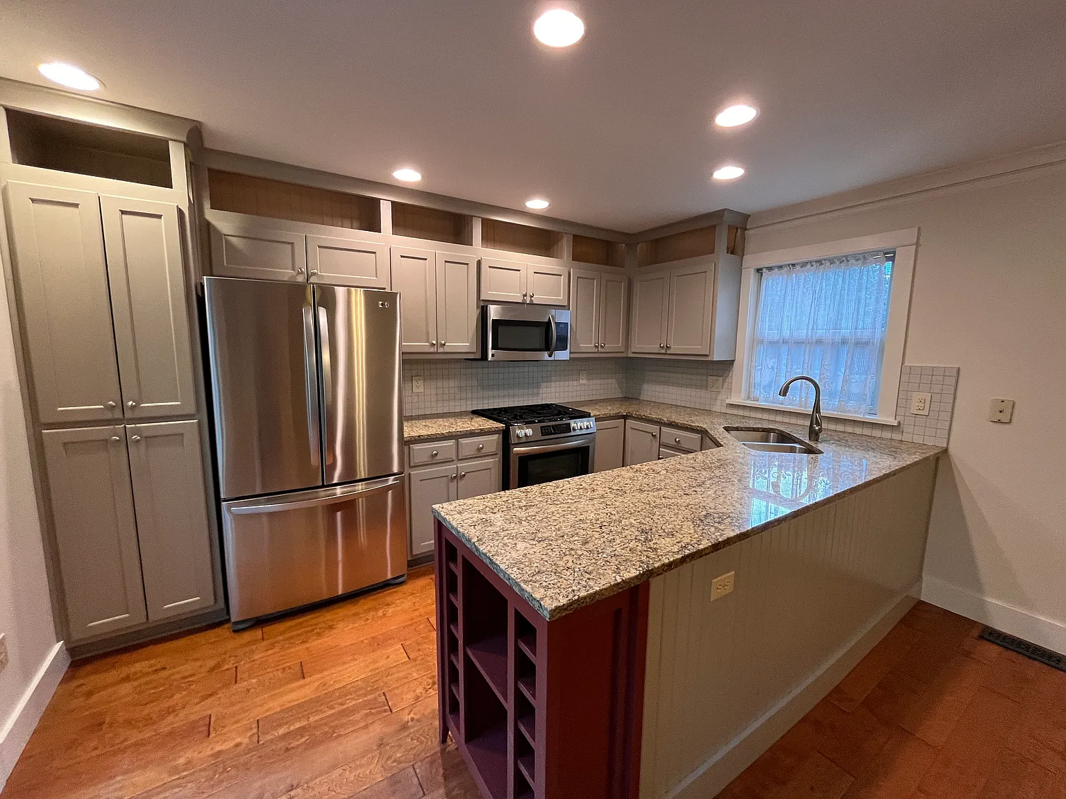 3 bed, 2.5 bath, 1800 sqft, $3,100 — Photo 1