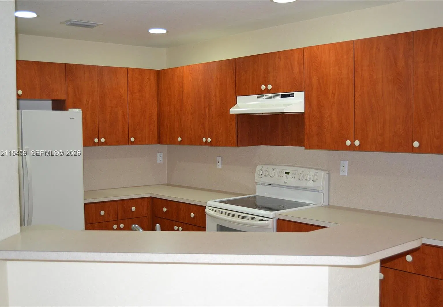 Park Lakes Sec 3 — Photo 2