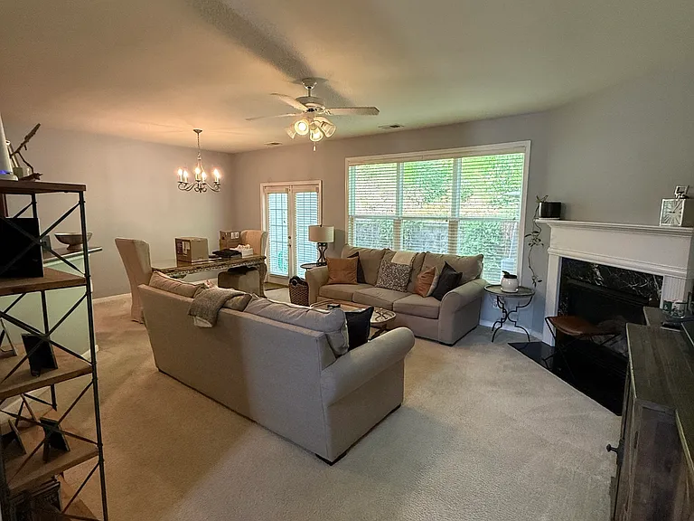 33 Jekyll Dr #8 — Photo 2