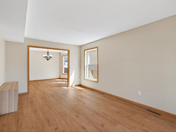 3rd image of 1348 Sheridan Ave N