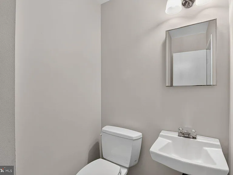 9305 Bathgate Ct — Photo 18