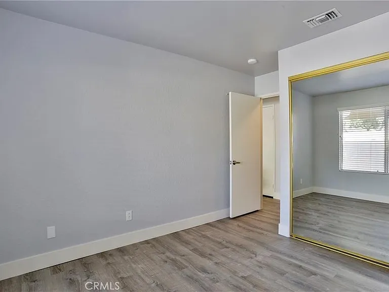 613 Lytle St — Photo 14