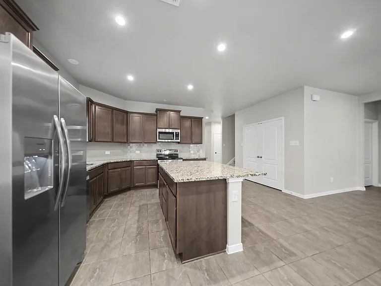 1475 Shadow Hill Ln — Photo 5