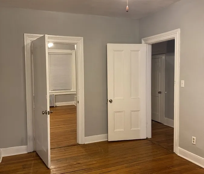 507 W Marshall St — Photo 1