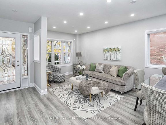 3rd image of 9 Valleypark Cres