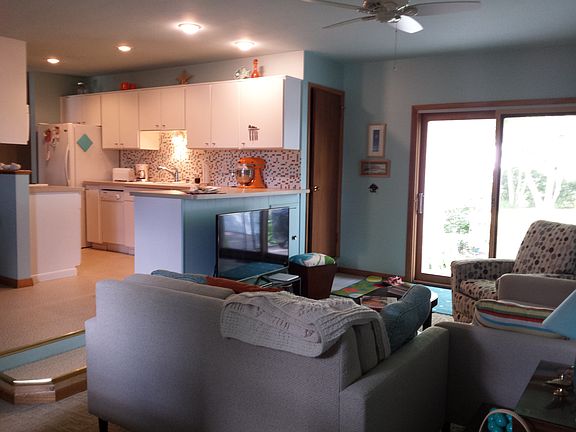 3rd image of 3522 Kennedy Dr
